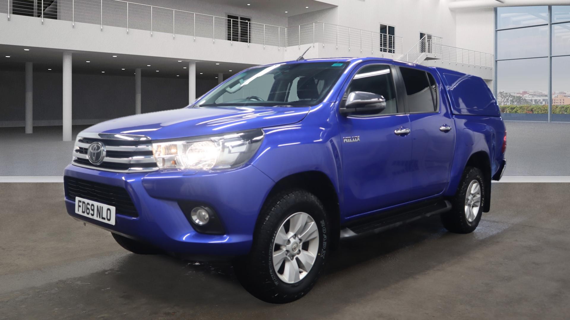 TOYOTA Hilux